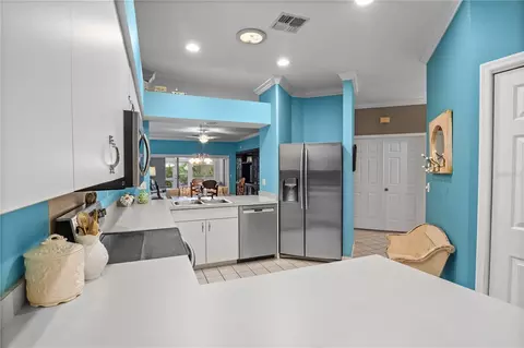 Kitchen - 4 Enclave Dr, Winter Haven, FL 33884 photo 5 of 5