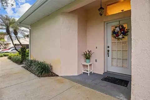Exterior - 4 Enclave Dr, Winter Haven, FL 33884 photo 3 of 4