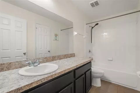 Bath - 1612 Pine Marsh Loop, Saint Cloud, FL 34771 photo 2 of 6