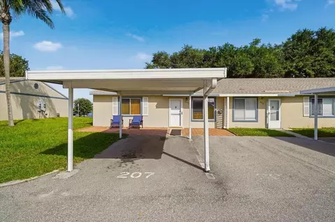 207 Winter Ridge Blvd #4, Winter Haven, FL 33881