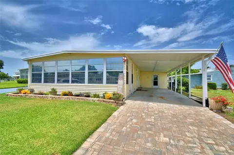 151 Holiday Ln, Auburndale, FL 33823