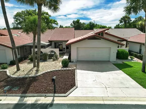 503 Clubhouse Dr, Lake Wales, FL 33898