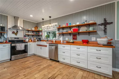 Kitchen - 1755 Beth Ln, Winter Haven, FL 33880 photo 1 of 3