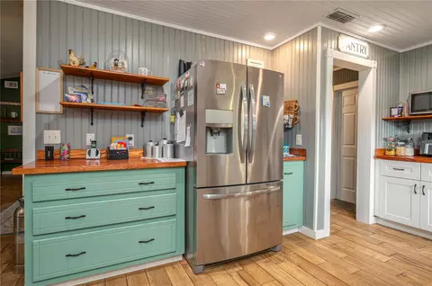Kitchen - 1755 Beth Ln, Winter Haven, FL 33880 photo 3 of 3