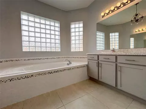Bath - 1124 Sawgrass Dr, Winter Haven, FL 33884 photo 5 of 5