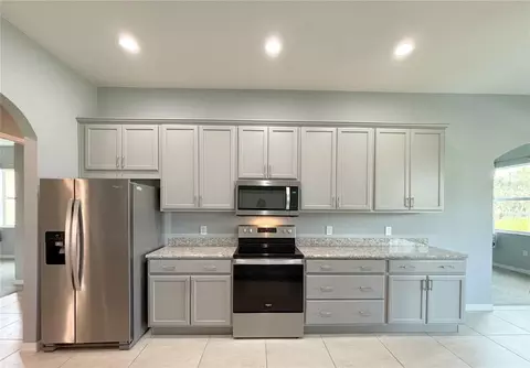 Kitchen - 1124 Sawgrass Dr, Winter Haven, FL 33884 photo 1 of 5