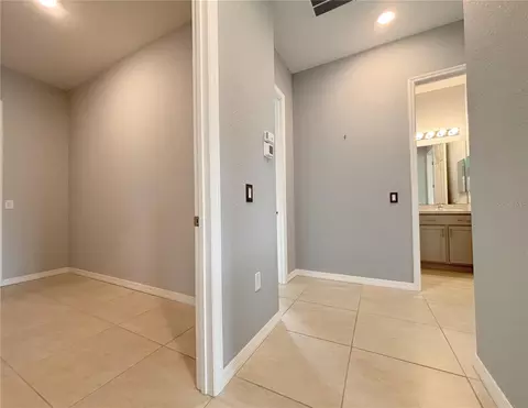 Entry Way - 1124 Sawgrass Dr, Winter Haven, FL 33884 photo 1 of 3
