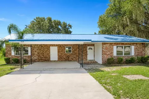 838 Blackwood Dr, Lake Wales, FL 33898