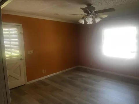 Living - 108 Lagoon Rd, Winter Haven, FL 33884 photo 4 of 6