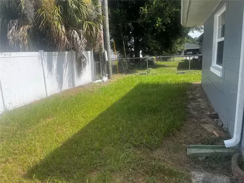 Exterior - 108 Lagoon Rd, Winter Haven, FL 33884 photo 3 of 4