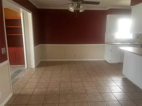 Living - 108 Lagoon Rd, Winter Haven, FL 33884 photo 2 of 6