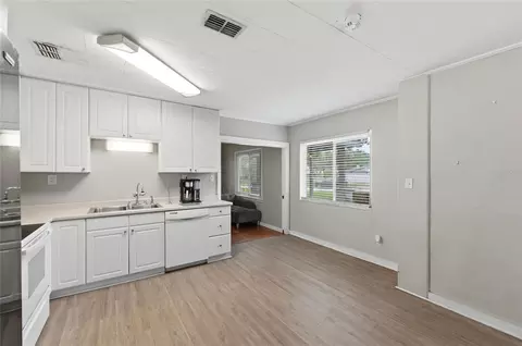 Kitchen - 730 Westover Pkwy, Bartow, FL 33830 photo 2 of 3