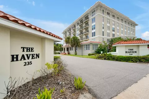 235 6th St NW #205, Winter Haven, FL 33881