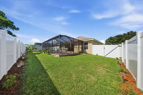 Exterior - 1408 Legatto Loop, Dundee, FL 33838 photo 6 of 8
