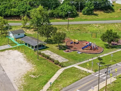 View/Area - 1408 Legatto Loop, Dundee, FL 33838 photo 6 of 9