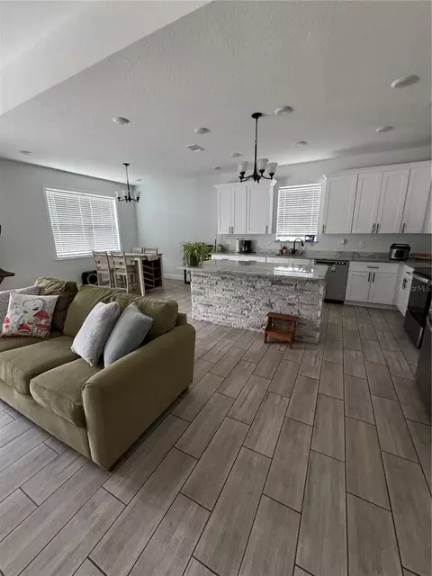 Kitchen - 515 5th St S, Dundee, FL 33838 photo 2 of 2