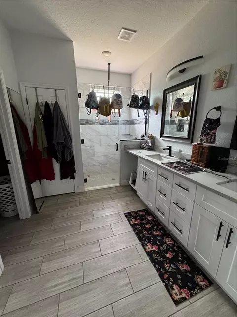 Bath - 515 5th St S, Dundee, FL 33838 photo 2 of 2