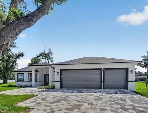 2302 Allen Dr, Plant City, FL 33563