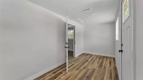 Entry Way - 1060 E Stanford St, Bartow, FL 33830 photo 1 of 7