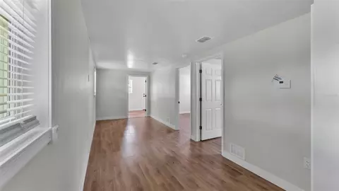 Entry Way - 1060 E Stanford St, Bartow, FL 33830 photo 4 of 7