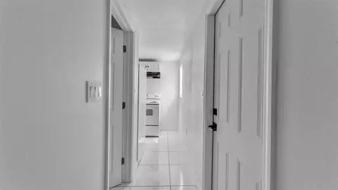 Entry Way - 1060 E Stanford St, Bartow, FL 33830 photo 7 of 7