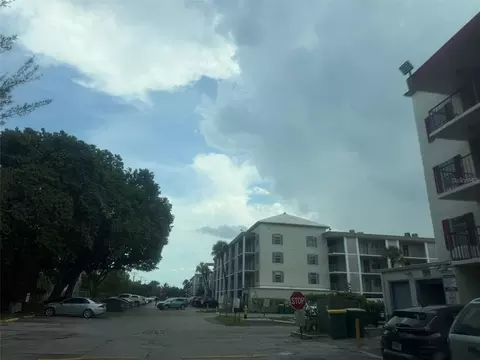 3001 NW 48th Ave #442, Lauderdale Lakes, FL 33313