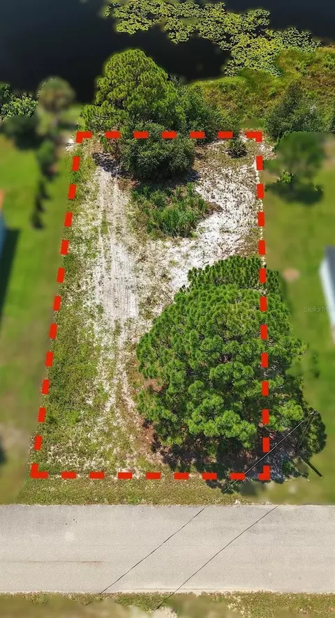 377 Sunshine Ave, Lake Placid, FL 33852
