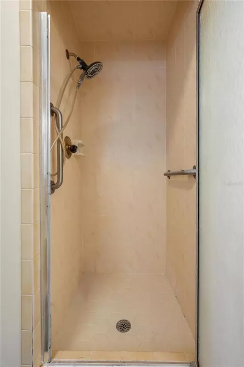 Bath - Undisclosed, Sebring, FL 33876 photo 4 of 7