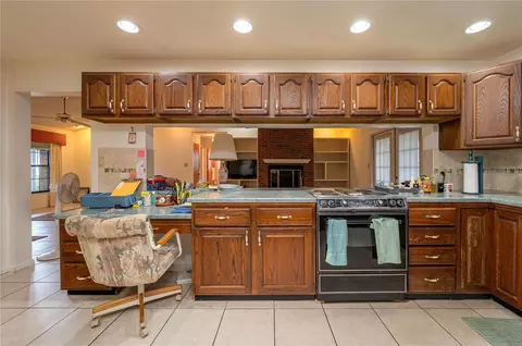 Kitchen - Undisclosed, Sebring, FL 33876 photo 1 of 2
