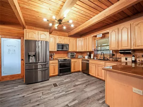 Kitchen - 1894 R E Byrd Rd, Frostproof, FL 33843 photo 2 of 3