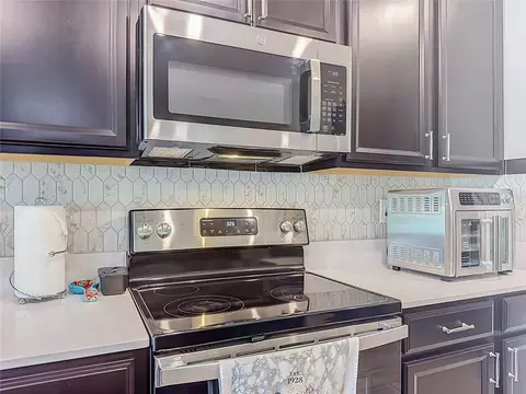 Kitchen - 359 Macarthur St, Bartow, FL 33830 photo 10 of 10