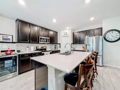 Kitchen - 359 Macarthur St, Bartow, FL 33830 photo 4 of 10