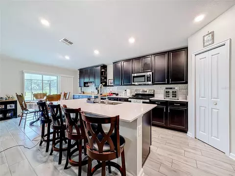 Kitchen - 359 Macarthur St, Bartow, FL 33830 photo 8 of 10