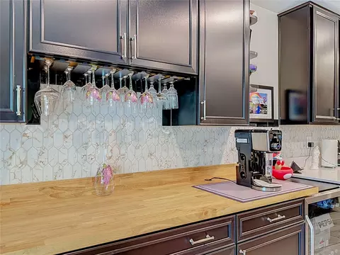 Kitchen - 359 Macarthur St, Bartow, FL 33830 photo 6 of 10