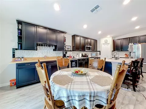 Kitchen - 359 Macarthur St, Bartow, FL 33830 photo 7 of 10
