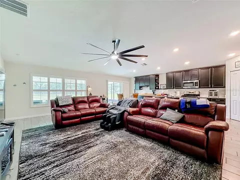 Living - 359 Macarthur St, Bartow, FL 33830 photo 3 of 4