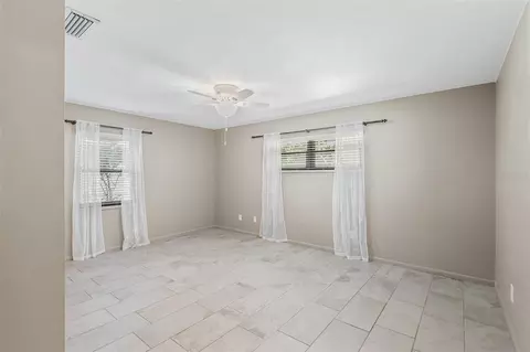 Bedroom - 216 Shore Loop, Winter Haven, FL 33884 photo 2 of 8
