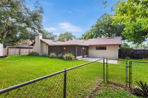 Exterior - 216 Shore Loop, Winter Haven, FL 33884 photo 4 of 10