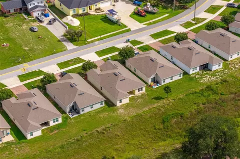 View/Area - 1333 Lucerne Loop Rd NE, Winter Haven, FL 33881 photo 2 of 4