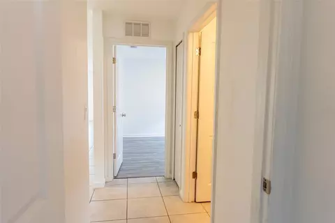 Entry Way - 1333 Lucerne Loop Rd NE, Winter Haven, FL 33881 photo 2 of 3