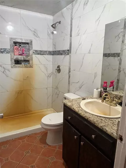 Bath - 2425 Gerber Dairy Rd, Winter Haven, FL 33880 photo 3 of 3
