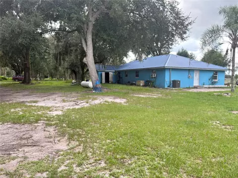 Exterior - 2425 Gerber Dairy Rd, Winter Haven, FL 33880 photo 5 of 9