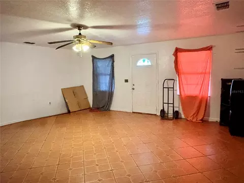 Living - 2425 Gerber Dairy Rd, Winter Haven, FL 33880 photo 3 of 4