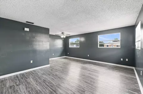 Living - 905 S Orange Ave, Bartow, FL 33830 photo 8 of 17