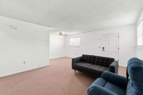 Living - 905 S Orange Ave, Bartow, FL 33830 photo 15 of 17