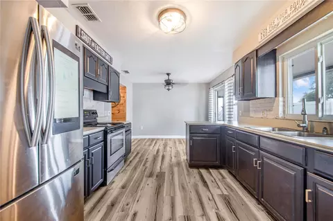 Kitchen - 709 Highlands Ave, Dundee, FL 33838 photo 3 of 3