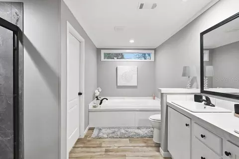 Bath - 1913 Woodcrest Dr, Ormond Beach, FL 32174 photo 2 of 3