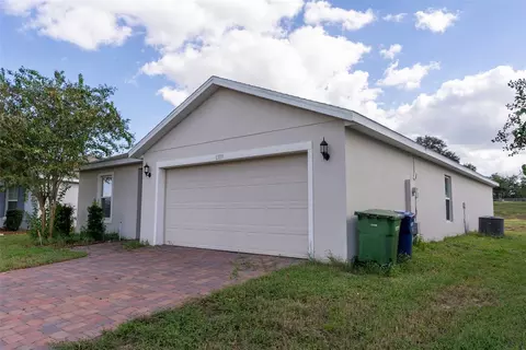 Exterior - 1339 Lucerne Loop Rd NE, Winter Haven, FL 33881 photo 2 of 7