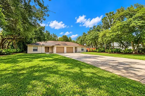 3779 Red Oak Ct, Lake Wales, FL 33898