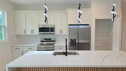Kitchen - 5919 Cortez Blvd, Sebring, FL 33872 photo 2 of 4